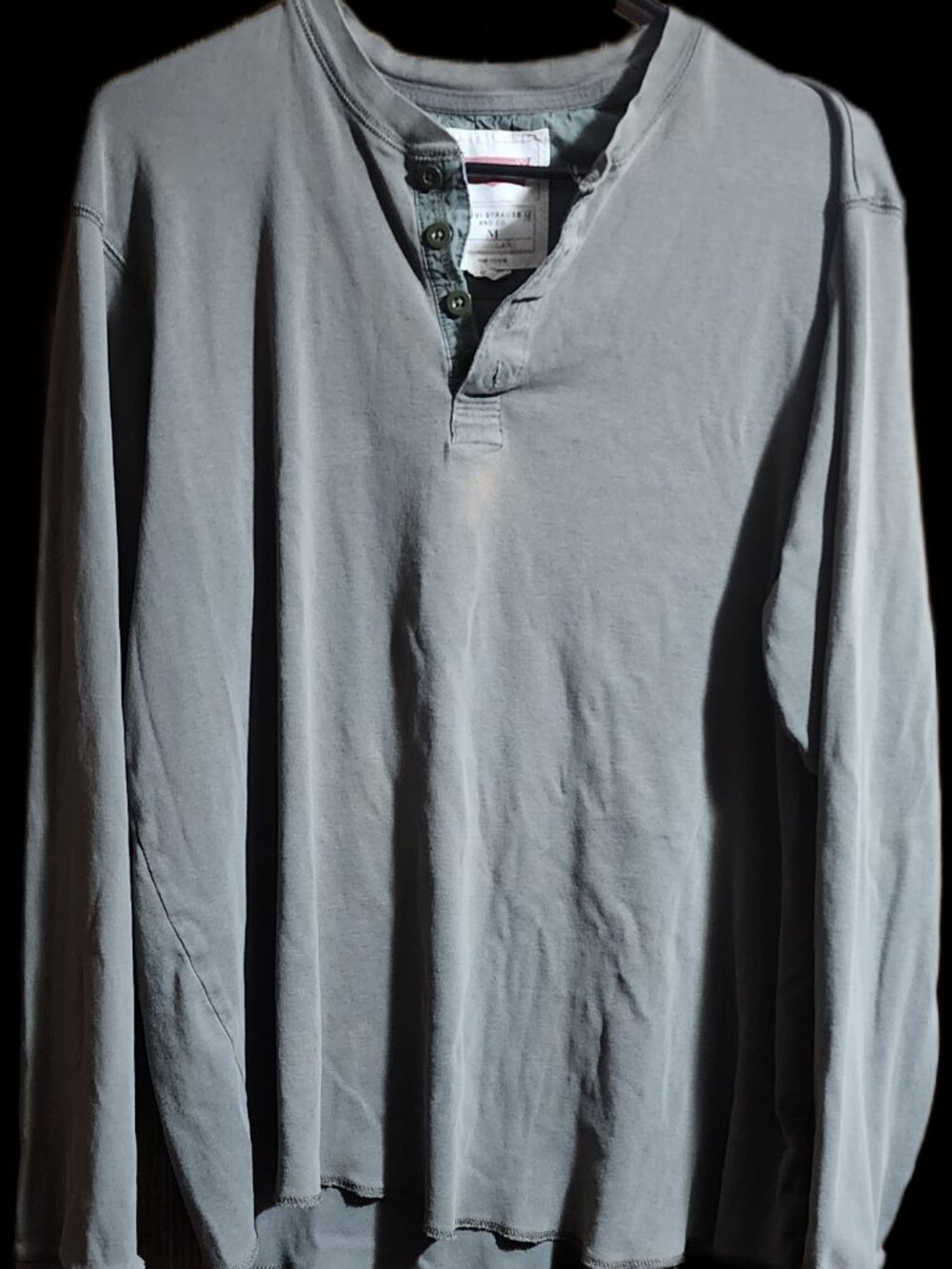 Levi Strauss & Co. Men's Size Medium Gray Washed Long Sleeve Henley Shirt